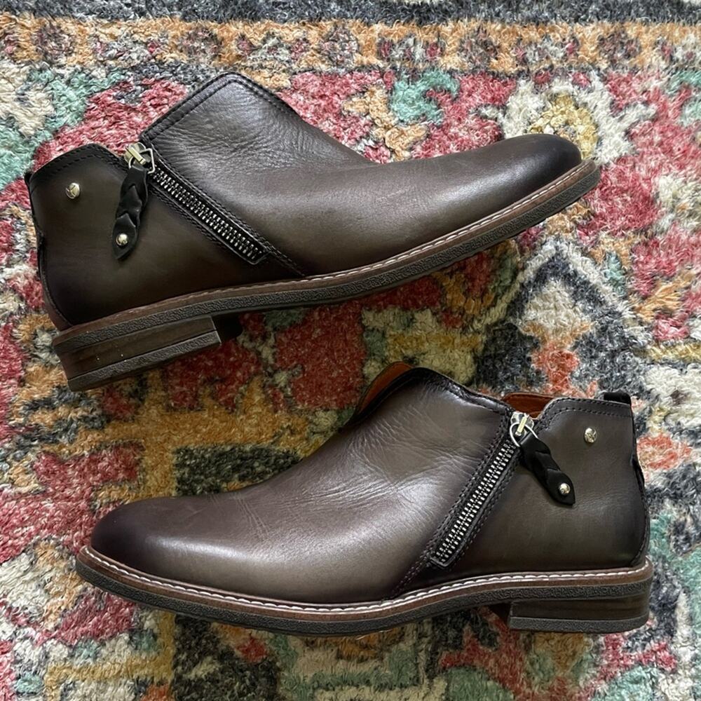 Pikolinos Women’s Sz 42 / US 11 Aldaya Boots V-cut flat Side Zip Ankle